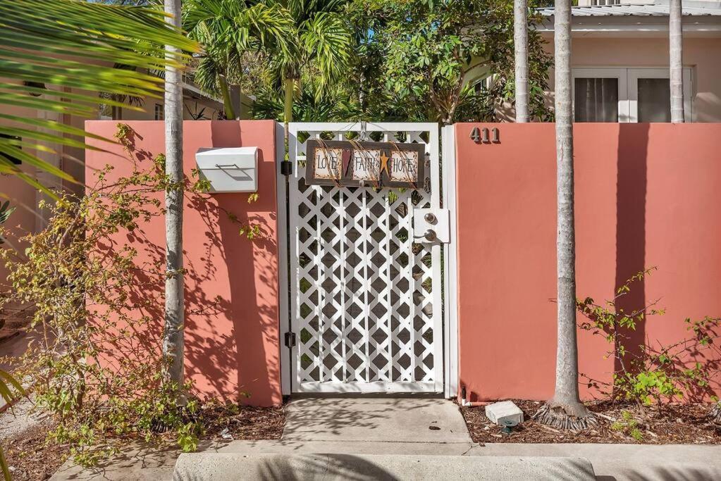 Charming Studio W Pool One Mile To Beach Pets Welcome 沃思湖 外观 照片