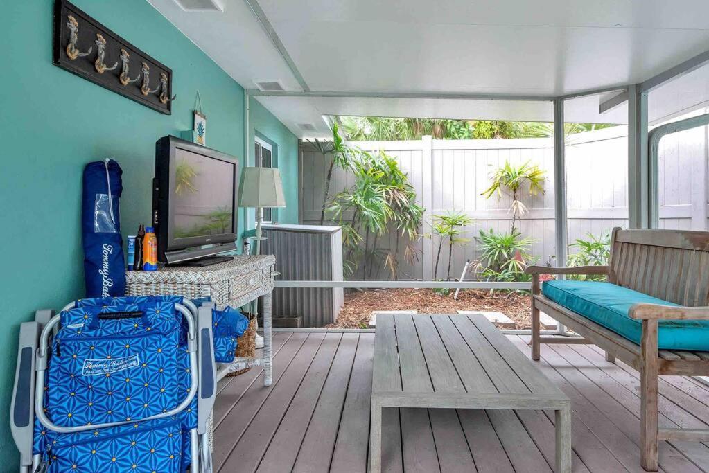 Charming Studio W Pool One Mile To Beach Pets Welcome 沃思湖 外观 照片