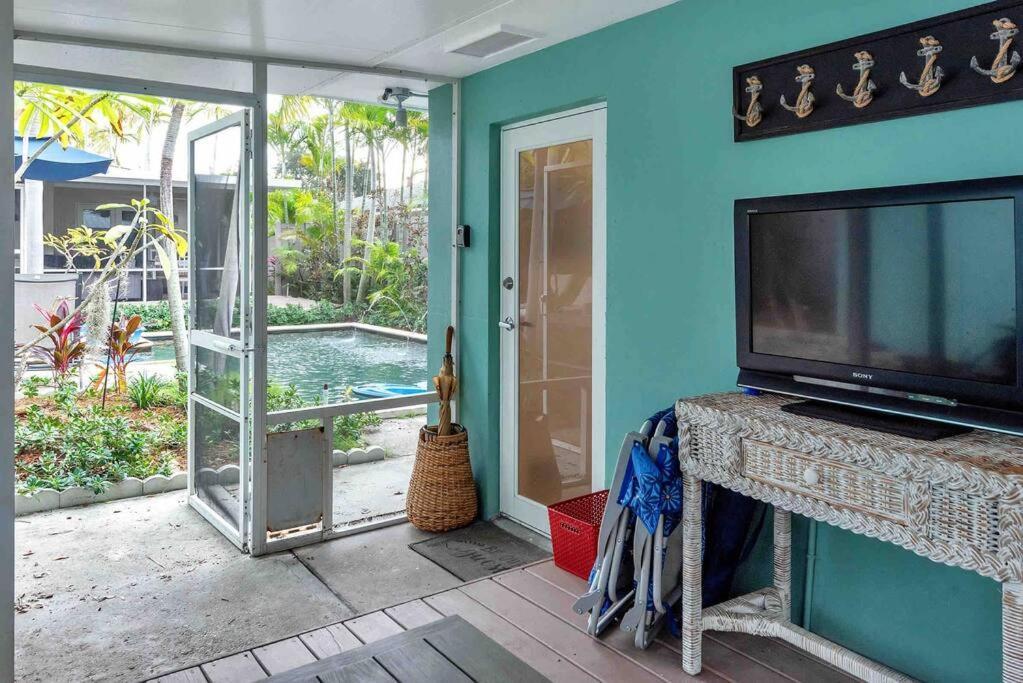 Charming Studio W Pool One Mile To Beach Pets Welcome 沃思湖 外观 照片